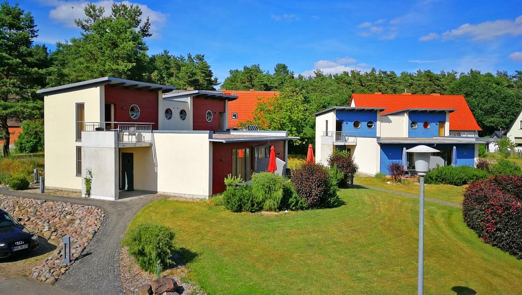 Marina Eldenburg - Ferienhauser Und Bootsverleih Am Tor Zur Muritz Waren  Luaran gambar